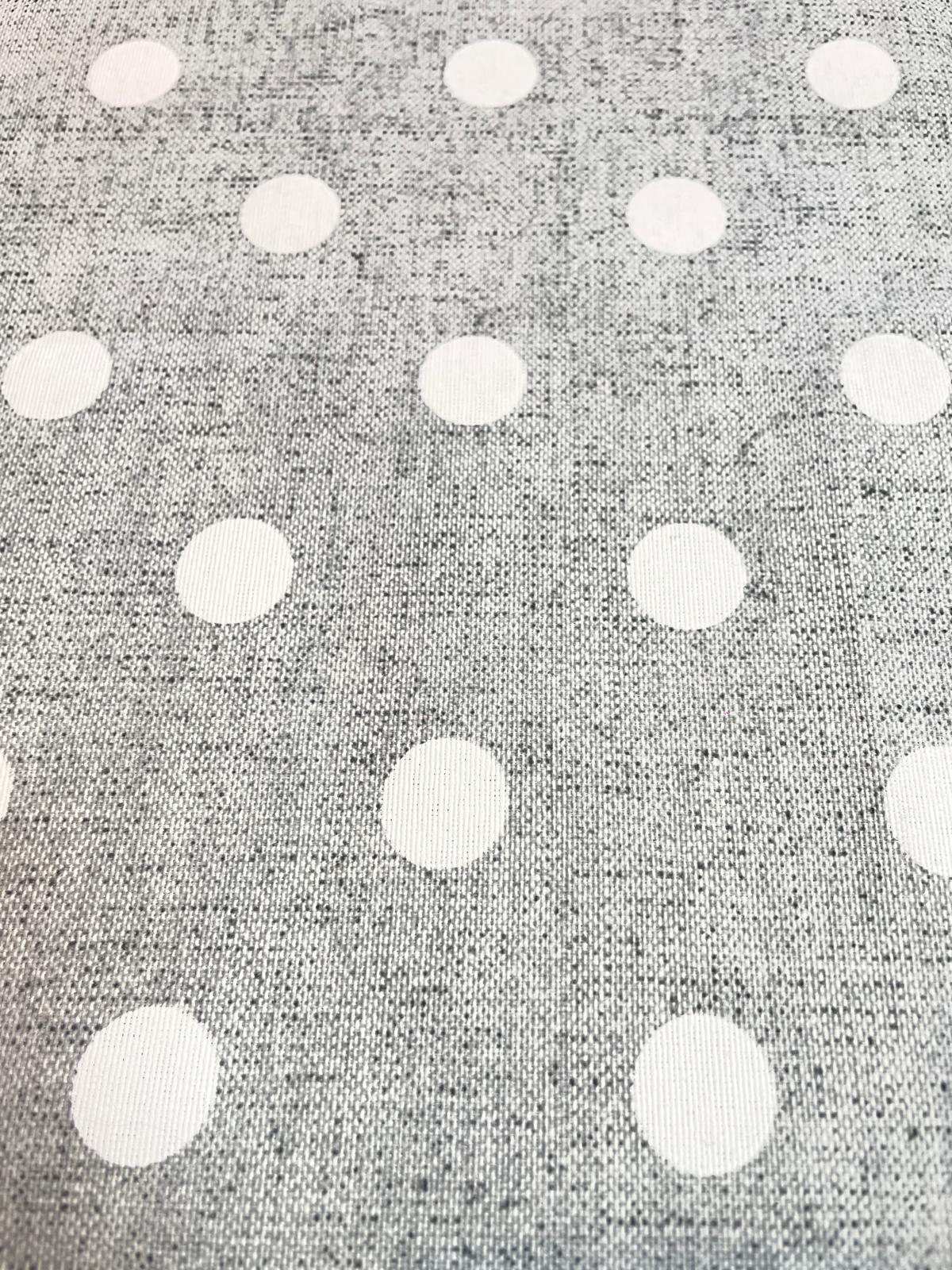 Beschichtete Baumwolle "Kieselstein" hellgrau mit weißen Punkten